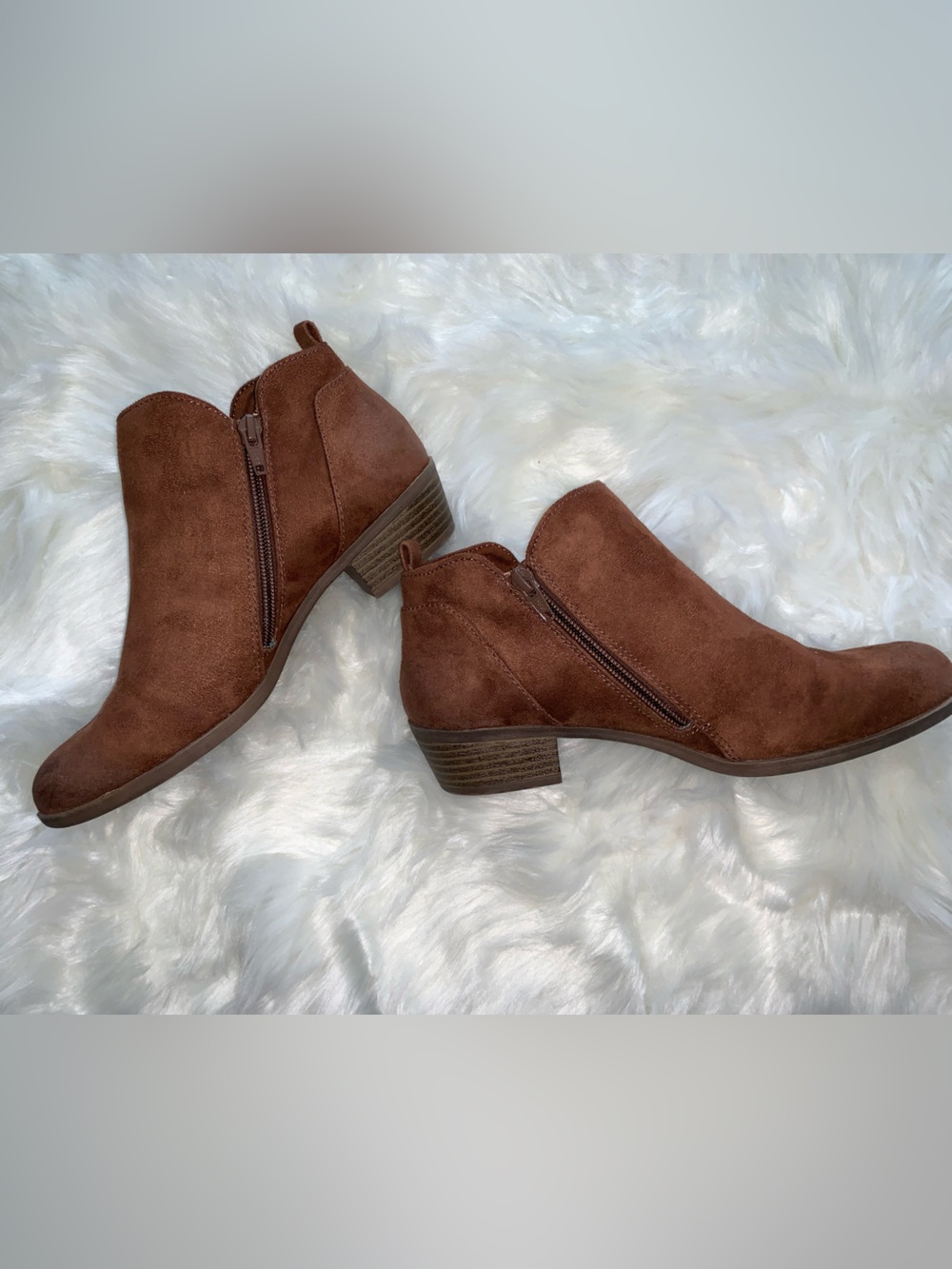 Arizona Women’s Brown Suede Ankle Boots - Classic Chelsea Style - Size 8